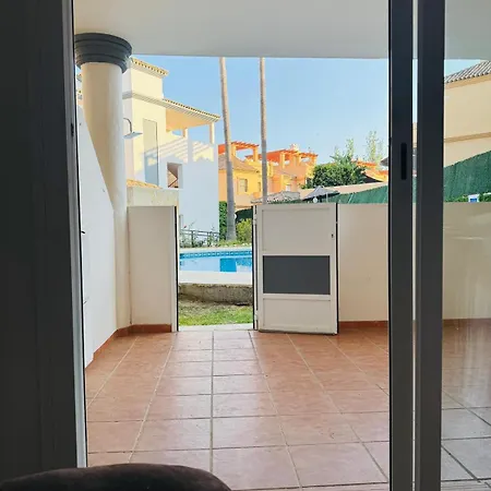 Con Piscina, Parking Cerca De La Playa * Estepona