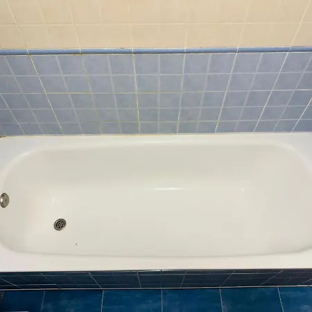 Con Piscina, Parking Cerca De La Playa Estepona